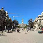 Spacious 2-Bedroom Retreat In Porto