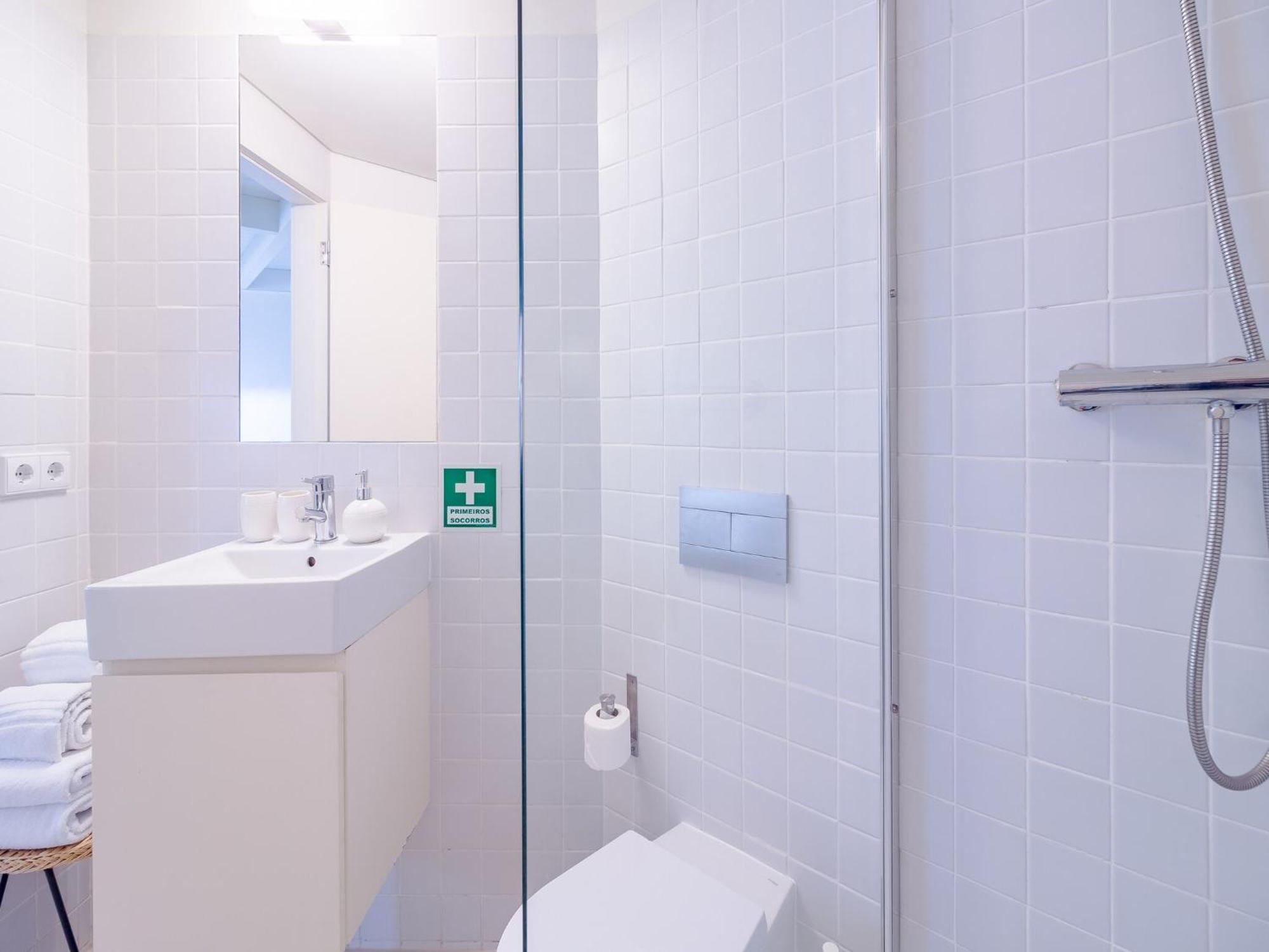 Appartement Spacious 2-bedroom Retreat In *