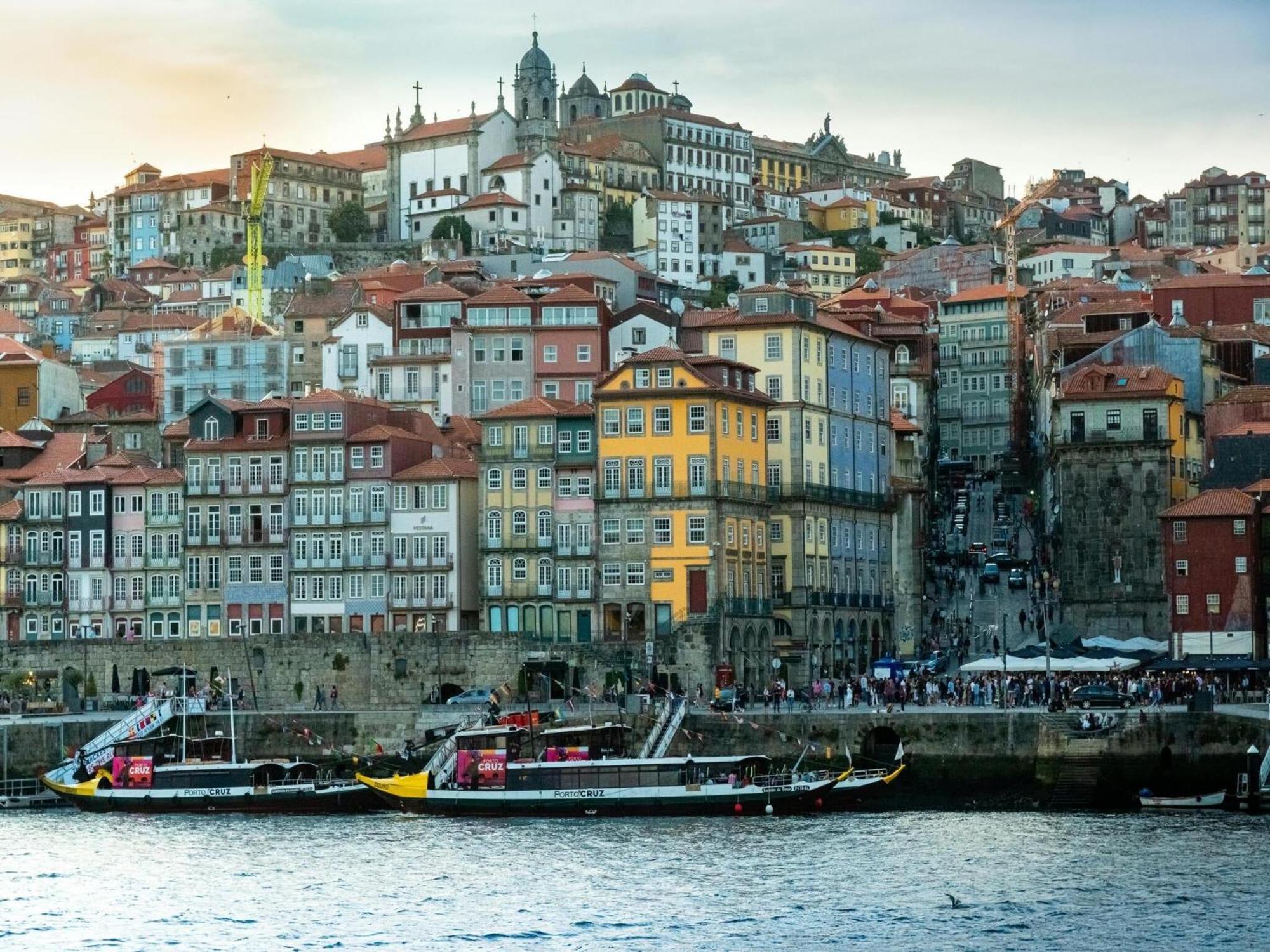 Appartement Spacious 2-bedroom Retreat In Oporto